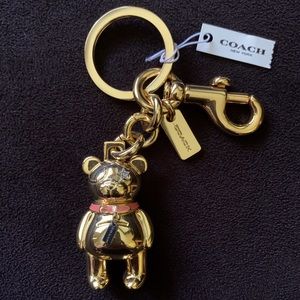 ✨ NWT coach keychain✨